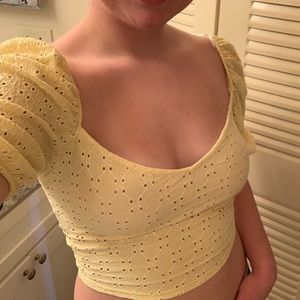 Yellow Divided Crop Top Women’s Size Small